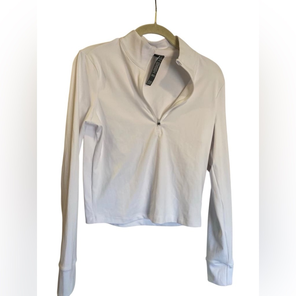 NWT Vuori studio half zip WHITE Size: M - Picture 2 of 5